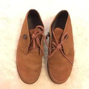 Chaco womens chukka style ankle boot EUC